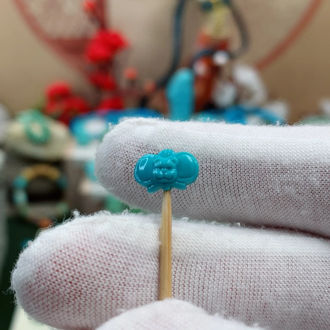 绿松石未镶嵌珠宝奇石