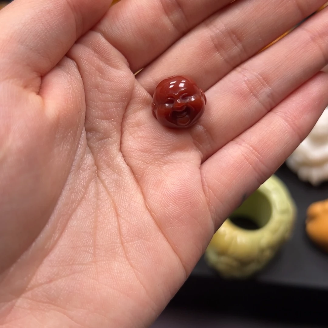 9***4石英质玉（缅黄）未镶嵌手玩件