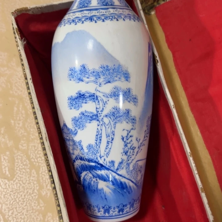 杯阿****?景德镇陶瓷青花花瓶