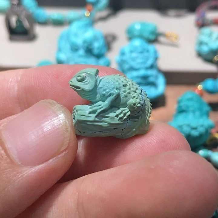 绿松石合金颈饰绿松石
