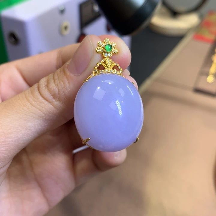 颈饰18K金镶嵌翡翠翡翠