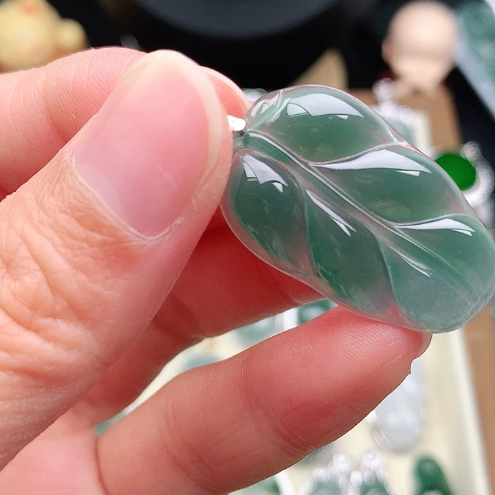 颈饰银S925镶嵌翡翠吊坠