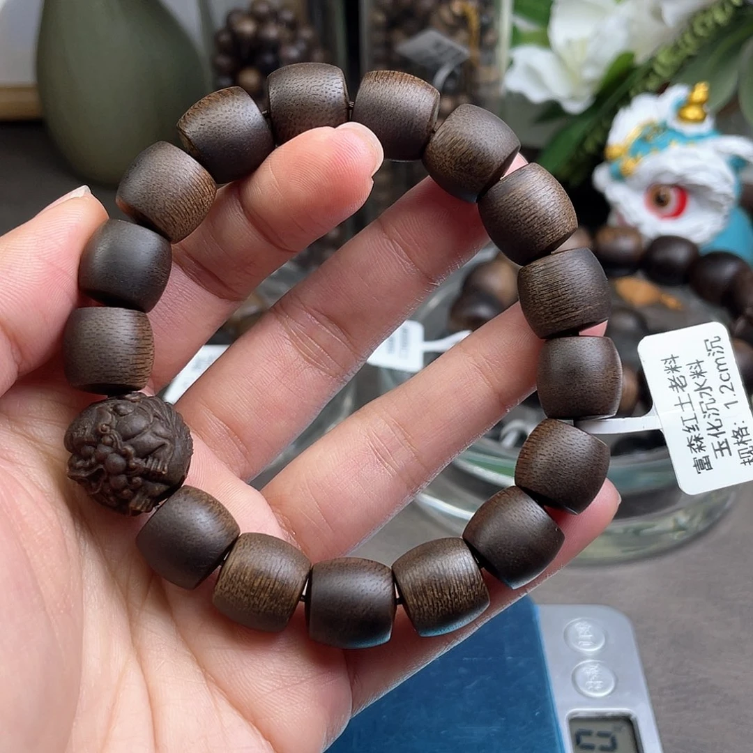 沉香手串富森红土老料