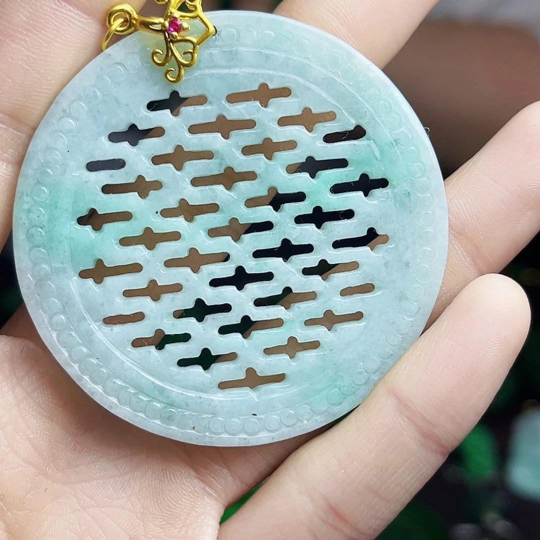 颈饰未镶嵌翡翠多样性