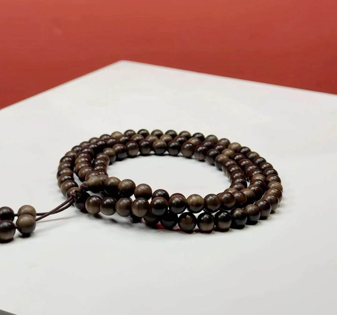 印度老山檀香阴沉老料黑肉佛珠0.6mm手串奶香味文玩手链108颗念珠