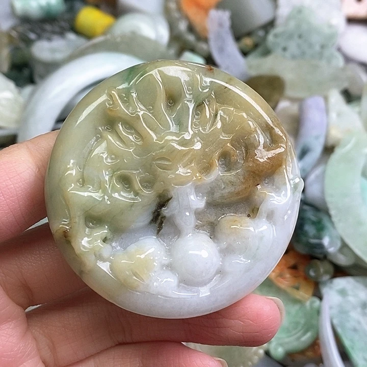 翡翠未镶嵌颈饰天然翡翠112