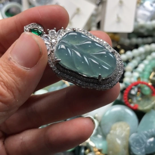 颈饰未镶嵌翡翠翡翠