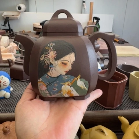 紫砂茶壶密密麻麻