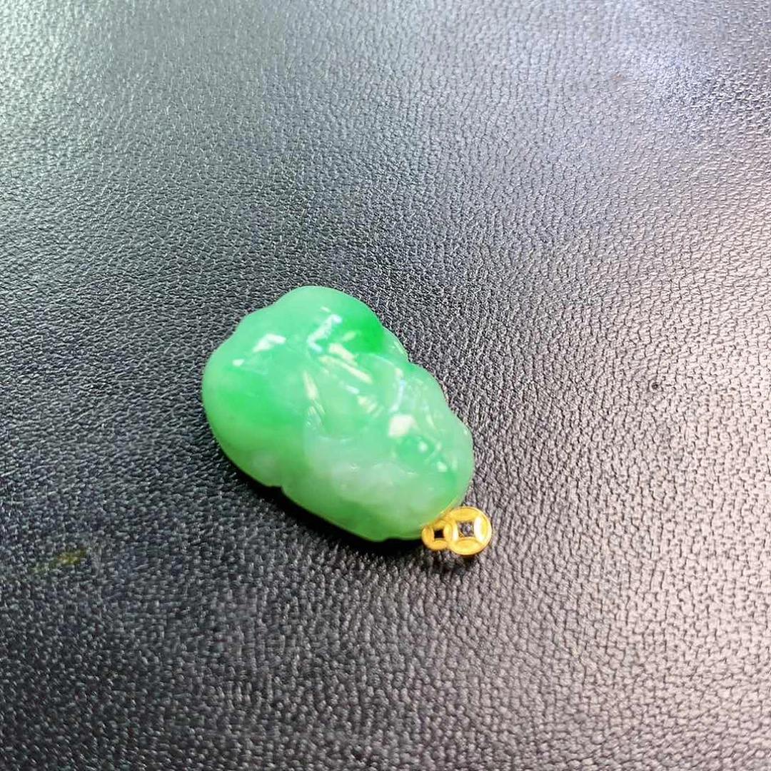 颈饰18K金镶嵌翡翠翡翠