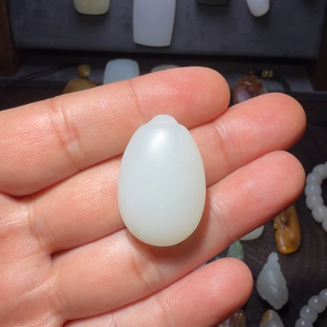 阿***呀和田玉未镶嵌颈饰