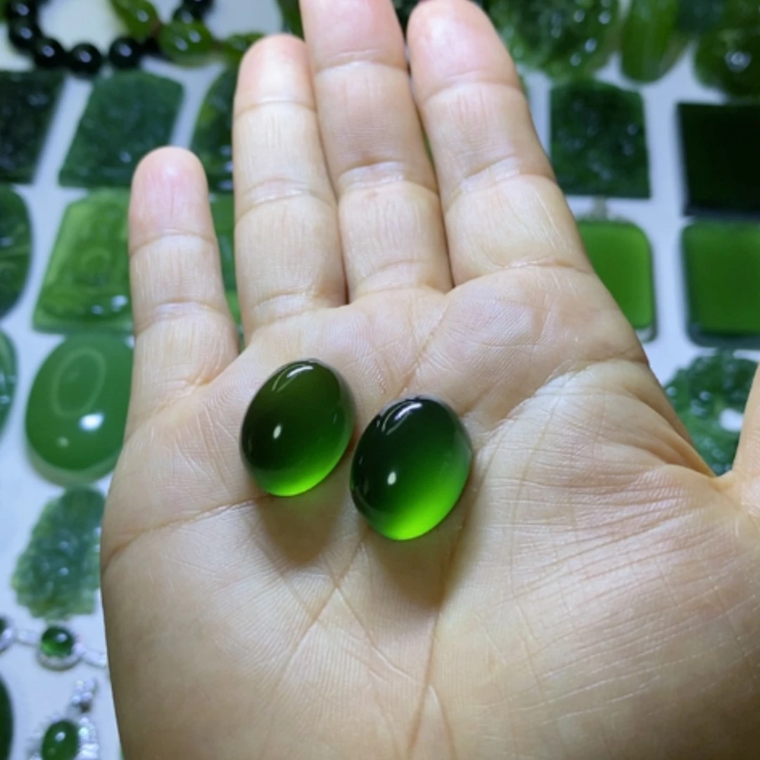 【闪购商品】蛇纹石玉戒面未镶嵌自*