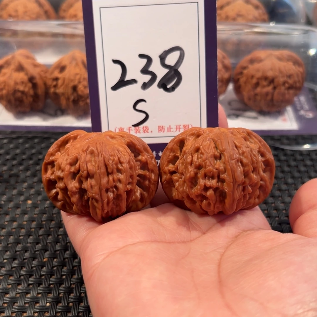 文玩核桃把件238号正磨尺寸44全品