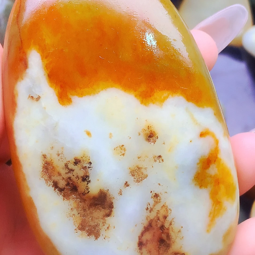 未镶嵌和田玉（糖玉）把件