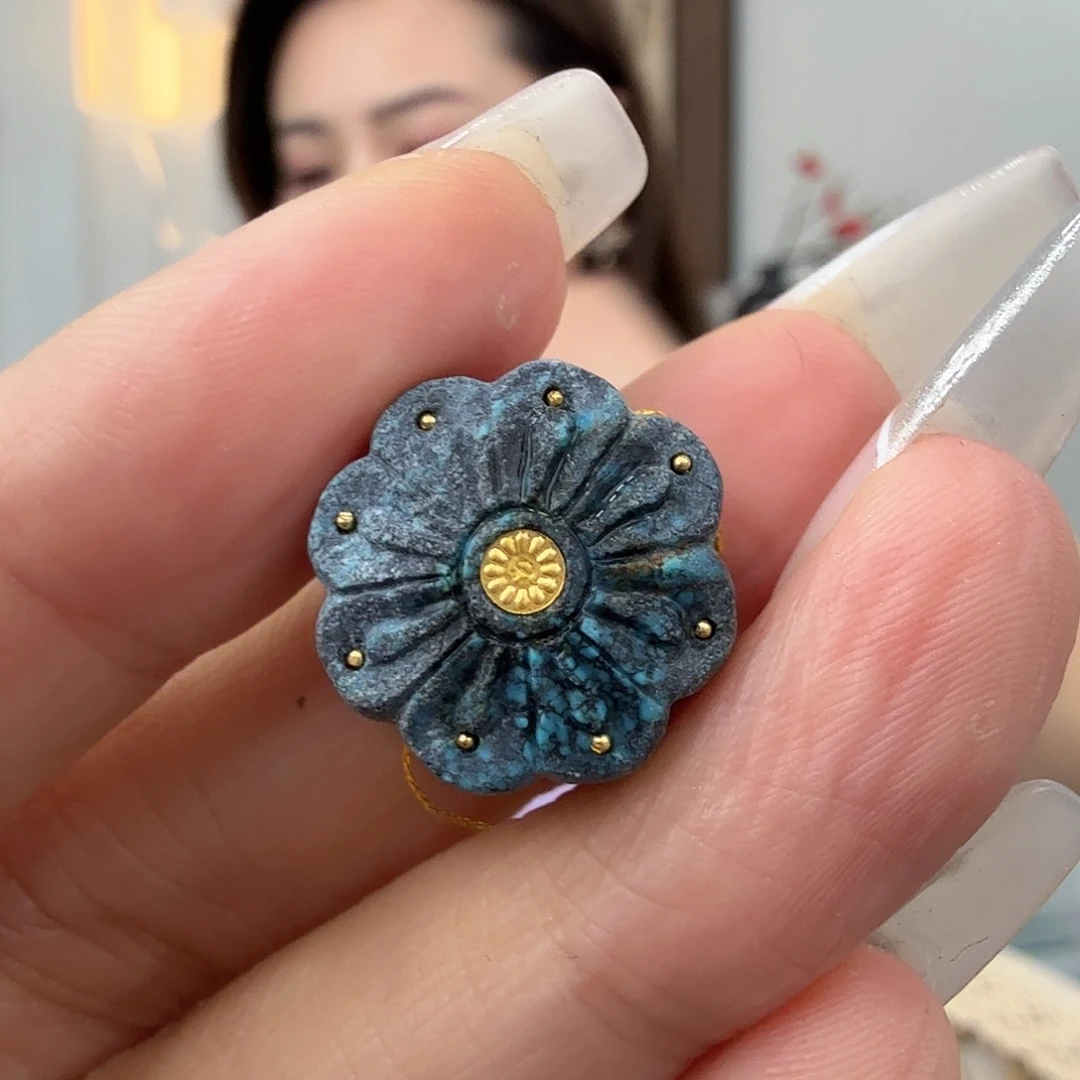 绿松石未镶嵌珠宝奇石