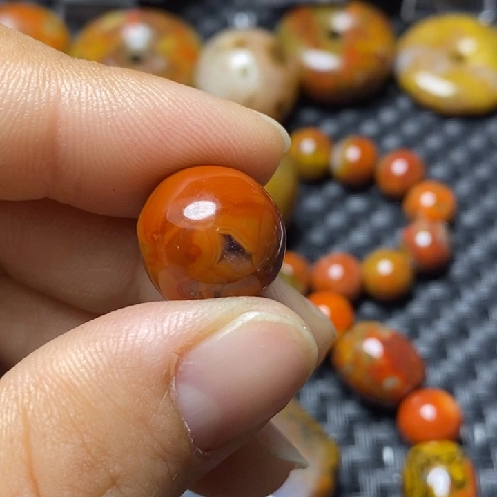 玛瑙/玉髓颈饰未镶嵌火**生