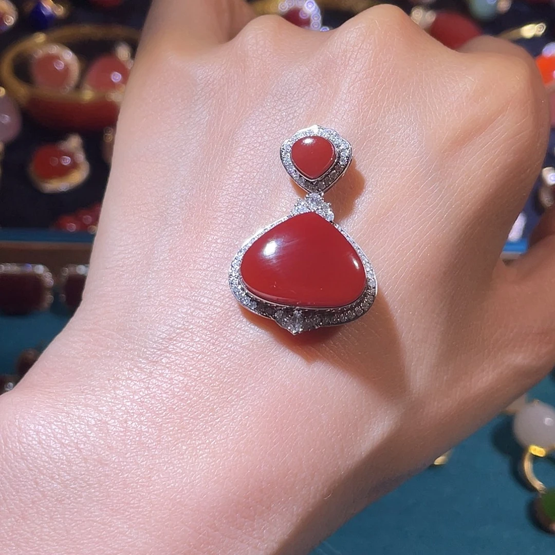 南红玛瑙18K金镶嵌吊坠(不含链)