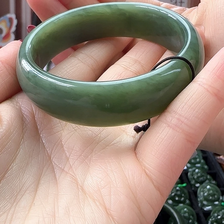 和田玉（碧玉）手镯未镶嵌