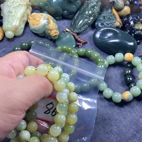 未镶嵌蛇纹石玉手链