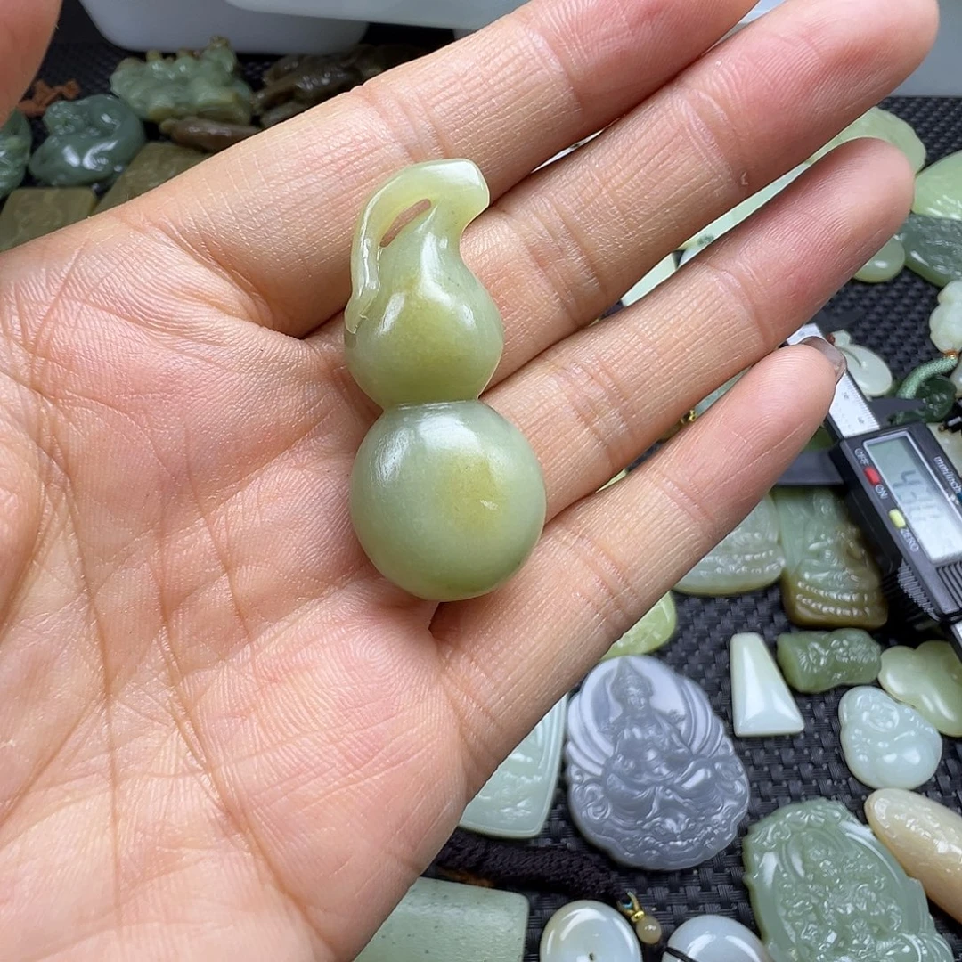 和田玉未镶嵌颈饰卡40.7