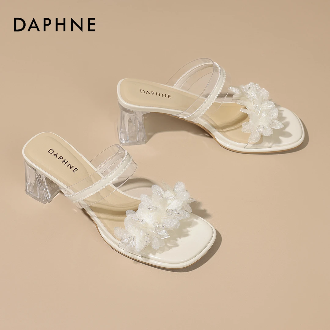 达芙妮6.1CM水晶跟透明拖鞋女鞋外穿2025沙滩凉鞋女士流行款鞋子