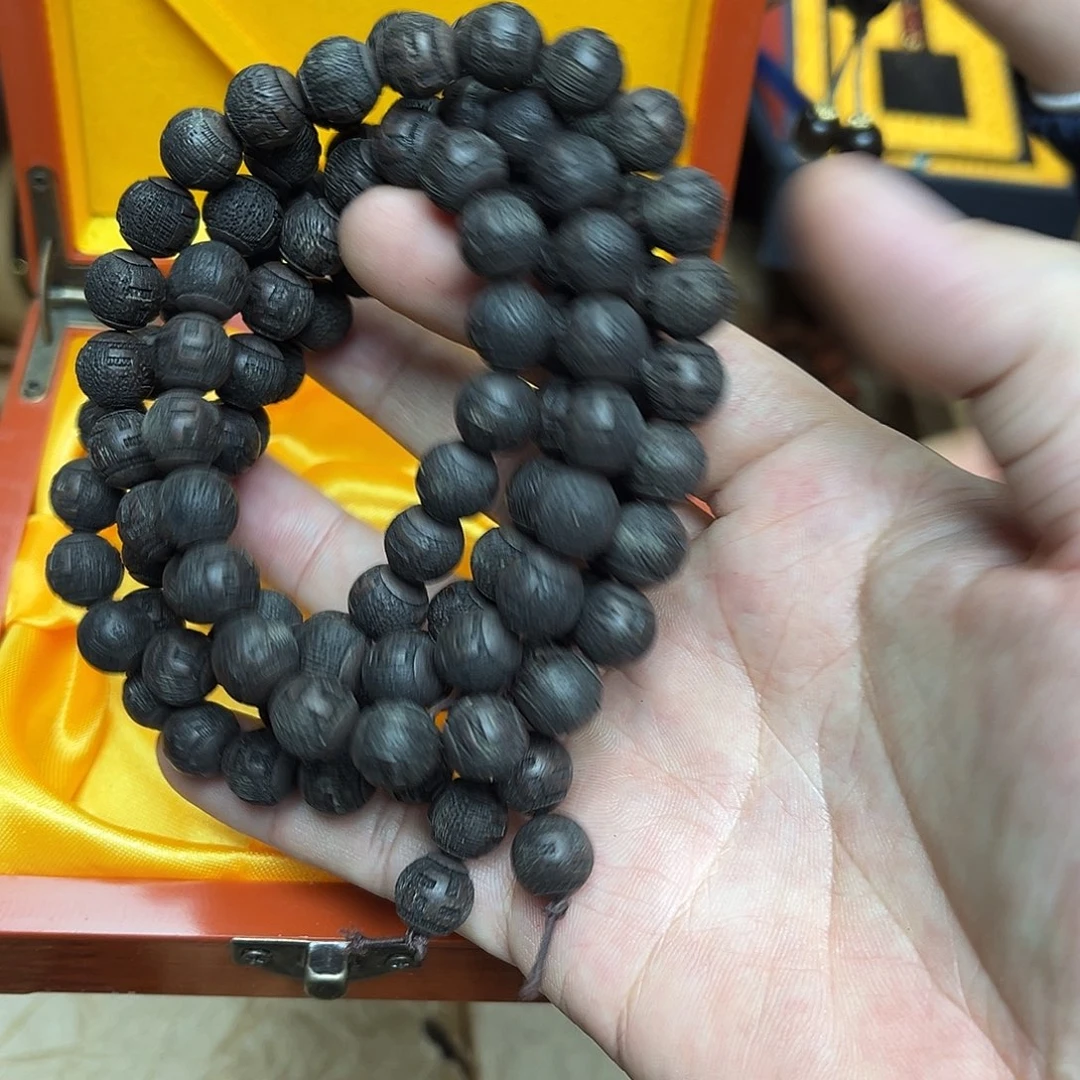 大叶紫檀（黑酸枝木类）