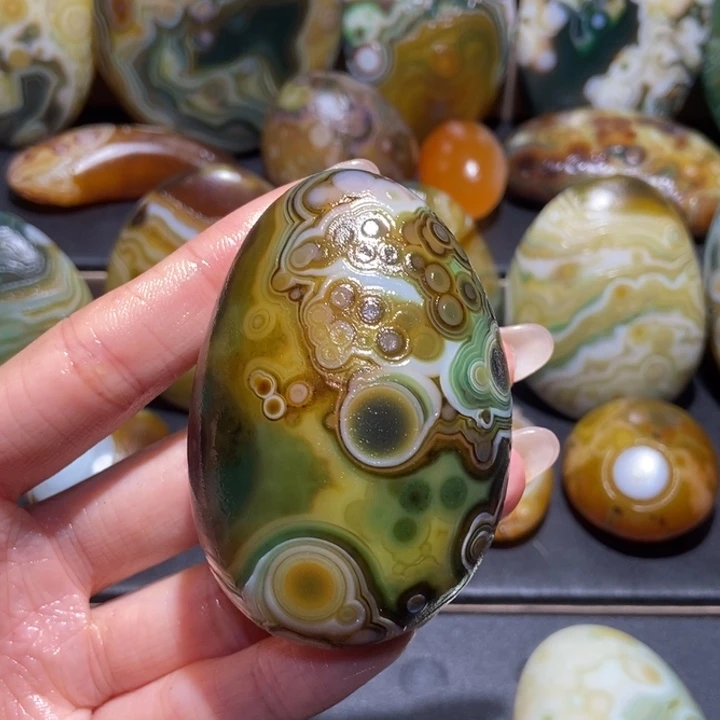 【闪购商品】未镶嵌玛瑙/玉髓珠宝奇石l l
