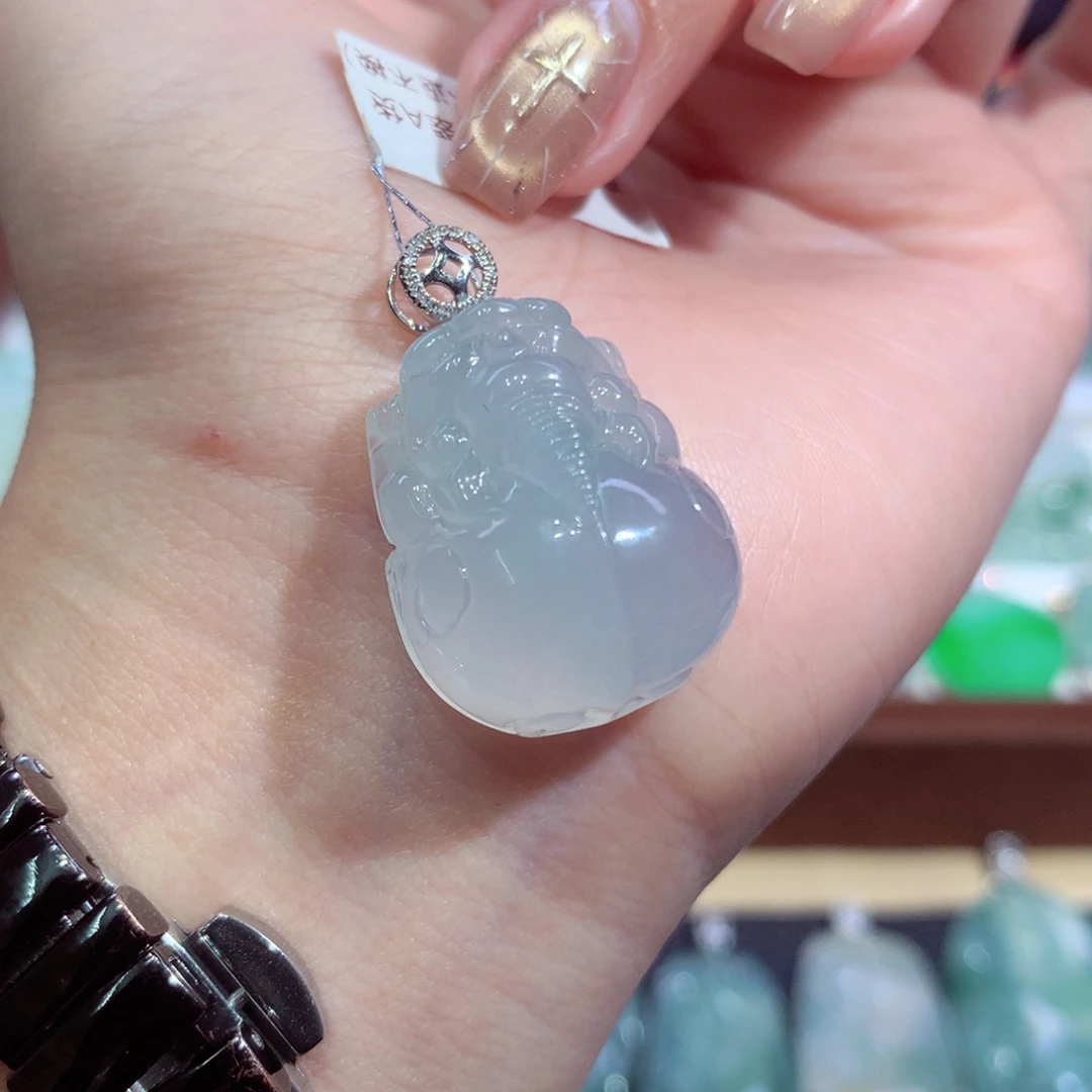 吊坠(不含链)18K金镶嵌翡翠