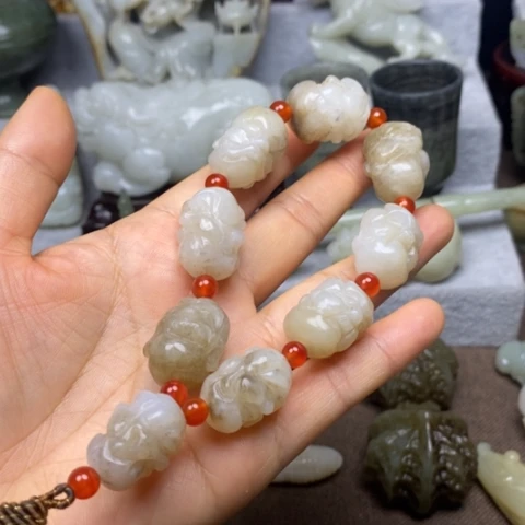 晴***。和田玉未镶嵌挂件