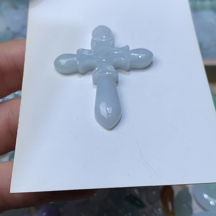 翡翠未镶嵌颈饰翡