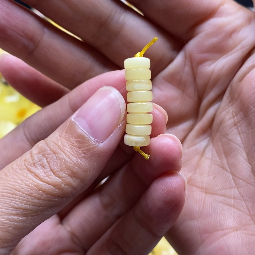 琥珀未镶嵌裸石蜜蜡
