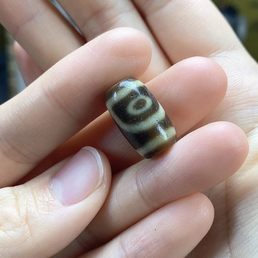 玛瑙/玉髓散珠二眼