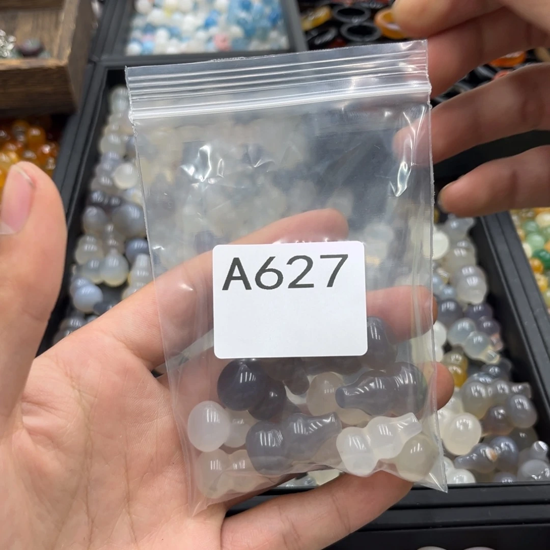 小***工玛瑙/玉髓合金颈饰