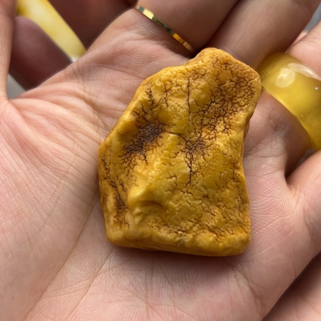 漫***3未镶嵌琥珀裸石陈