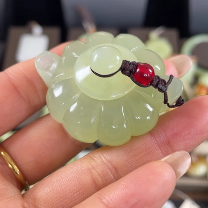 软玉未镶嵌把件软玉