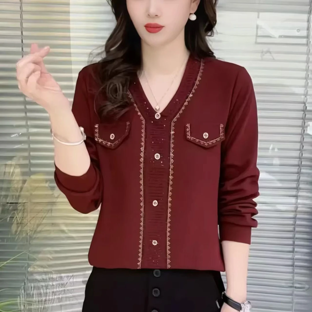 1132款 春款红人上新V领烫钻洋气时尚百搭显瘦女士上衣