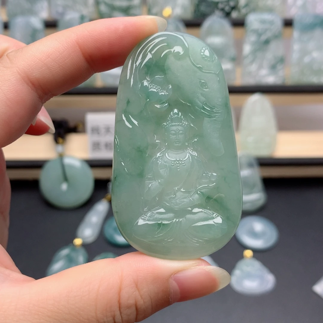 翡翠未镶嵌颈饰普贤