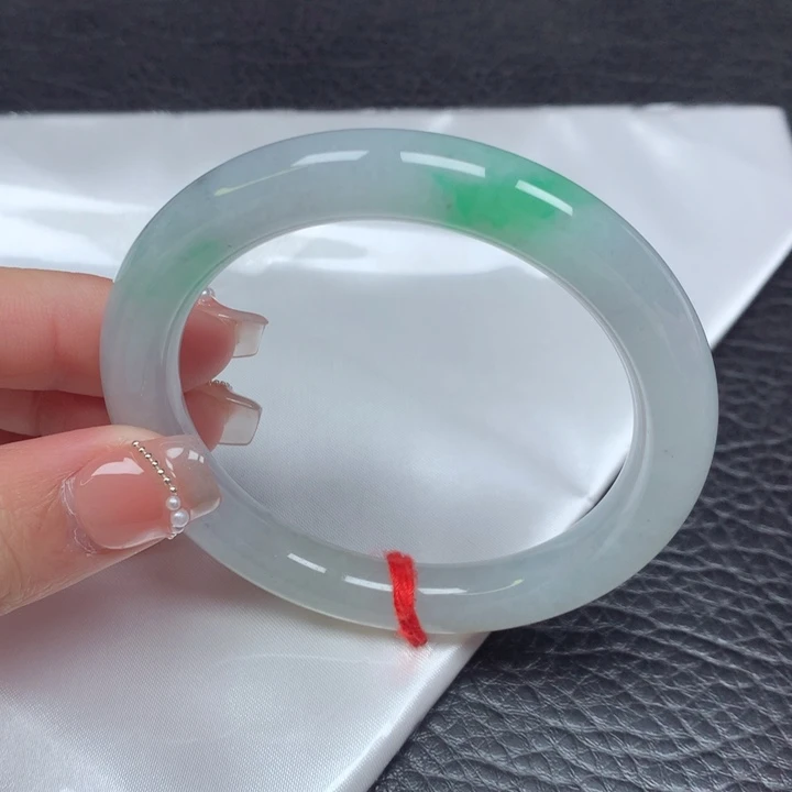 翡翠手镯（圆镯）未镶嵌