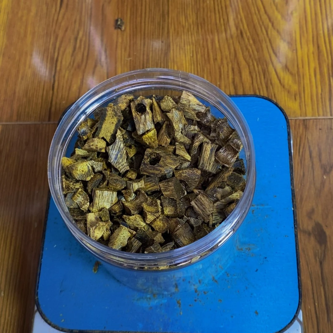 泰****沉香碎屑沉香棋楠香霸肉粒100克