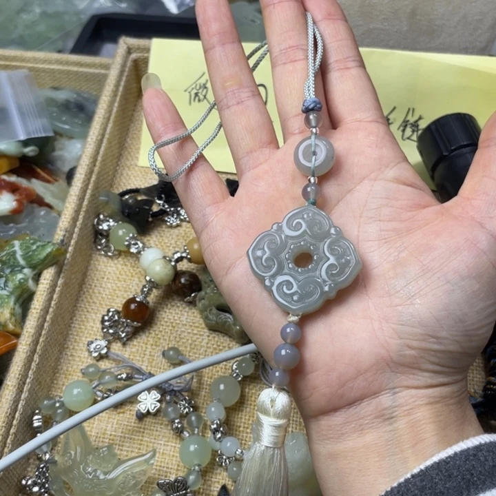 蛇纹石玉合金颈饰