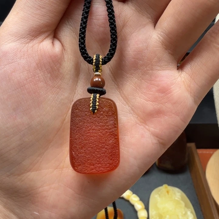 蜜蜡未镶嵌吊坠(赠链)