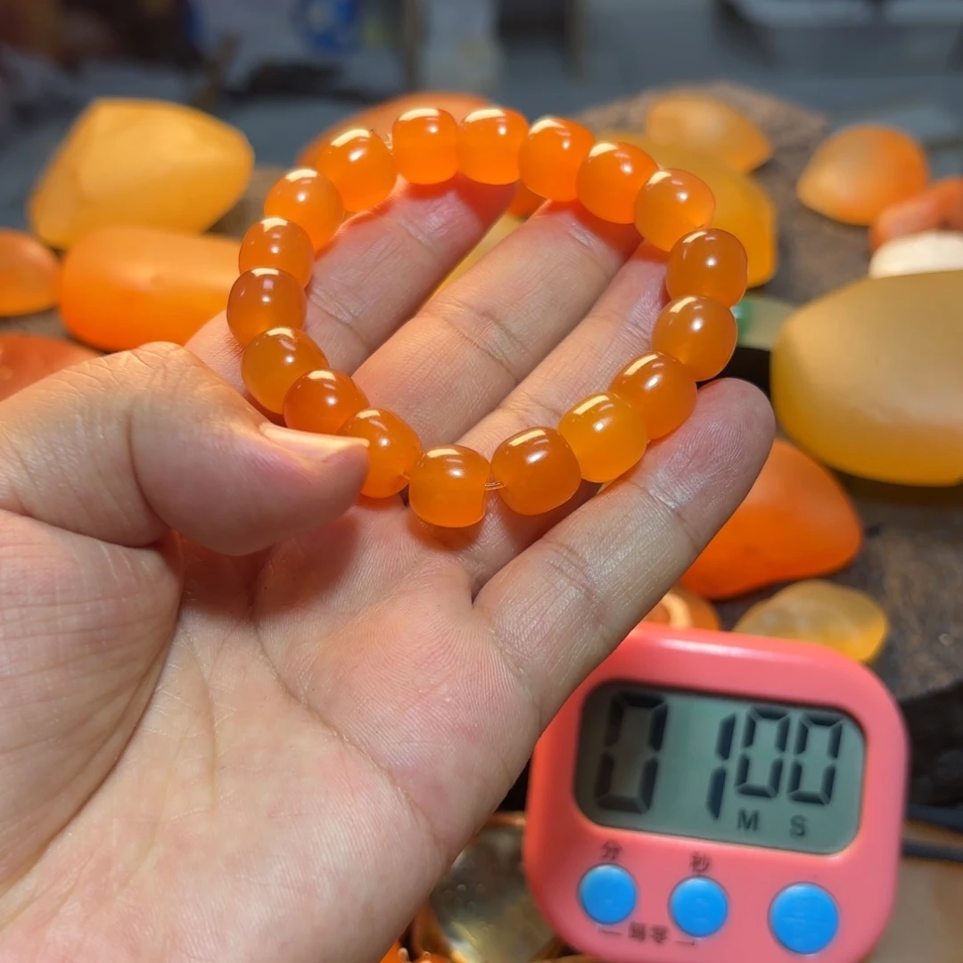 马***海石英岩玉手镯未镶嵌