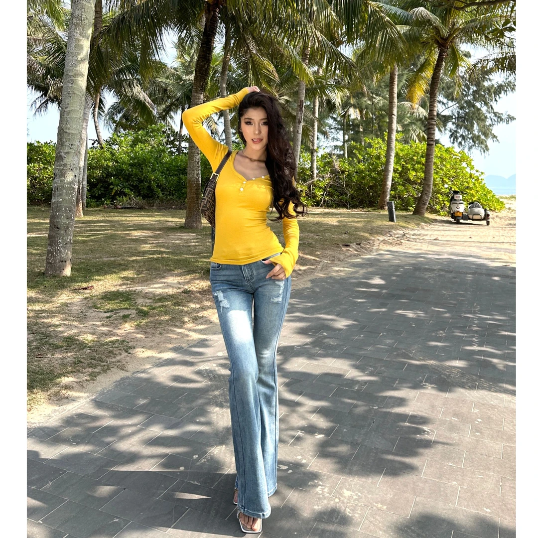 【罗哥】春秋辣妹穿搭修身显瘦中腰牛仔裤微喇叭裤子 LR85704