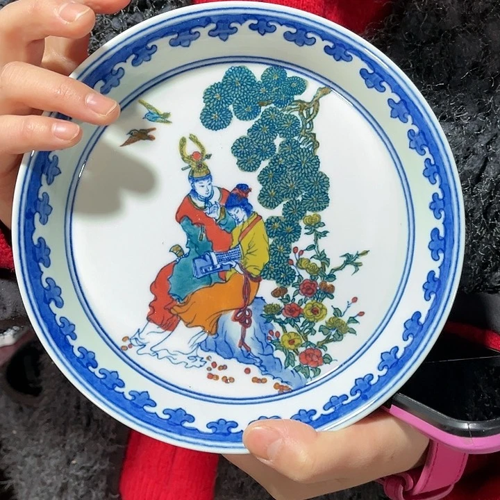 瓷片////////直径19厘米。绿西西。