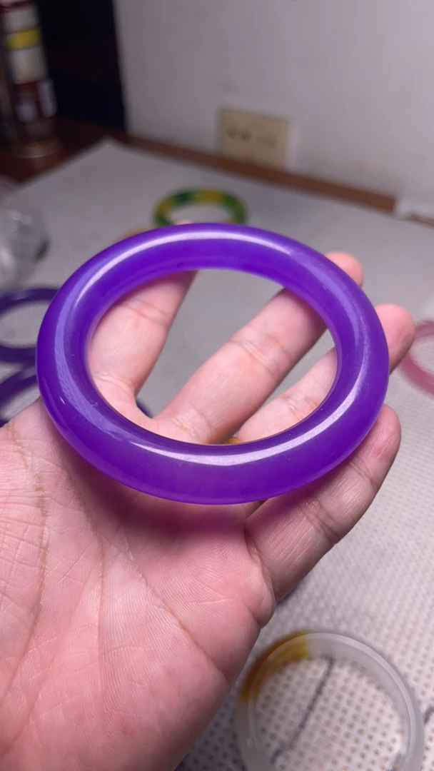 32   冰深紫胖圆条手镯