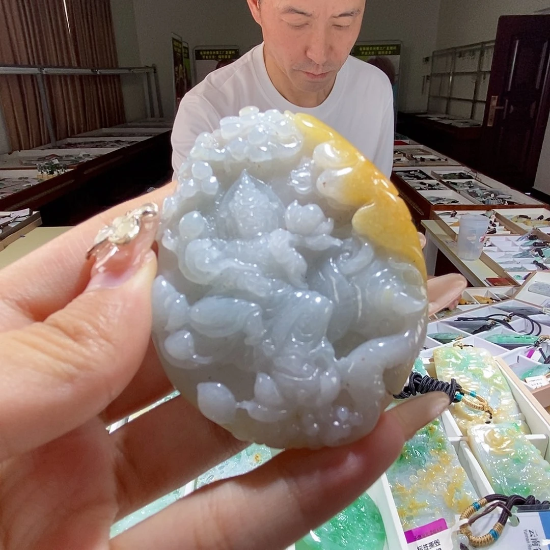 翡翠未镶嵌颈饰翡翠