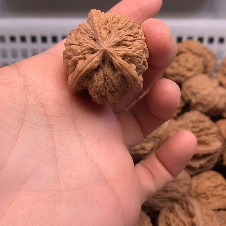 燃***坐文玩核桃吊坠文玩核桃