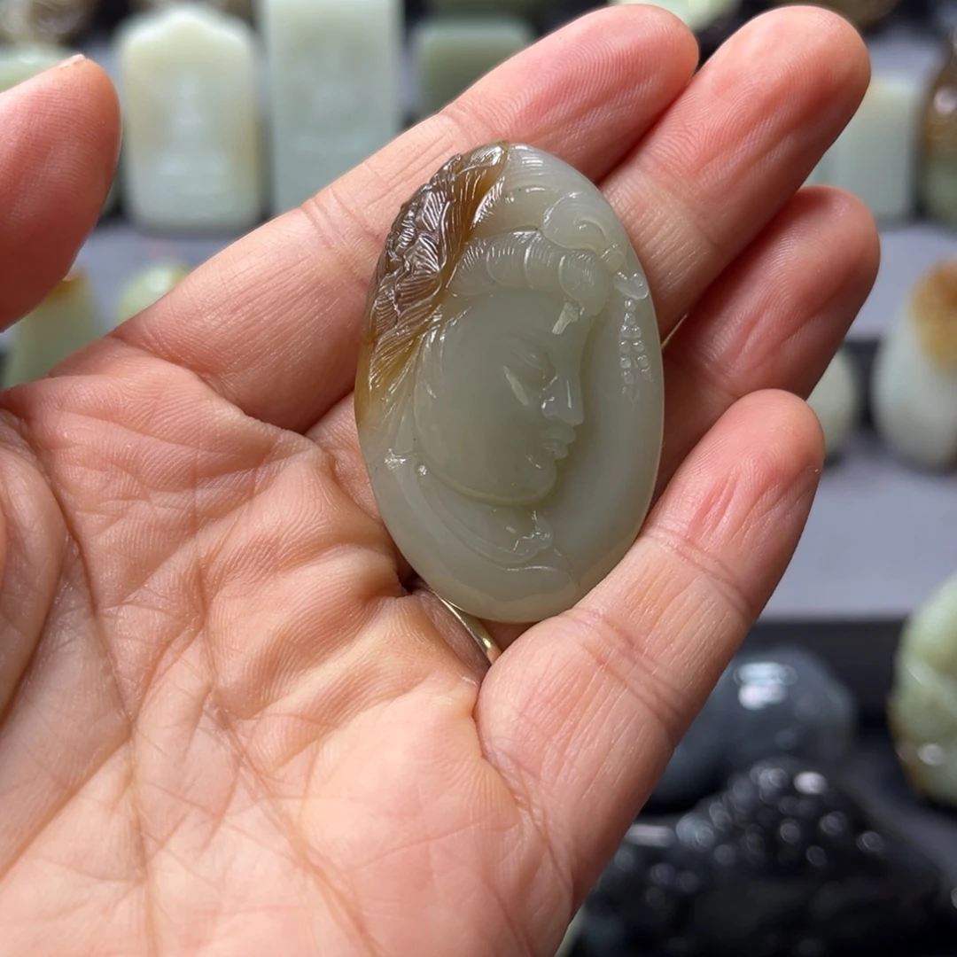 和田玉未镶嵌颈饰