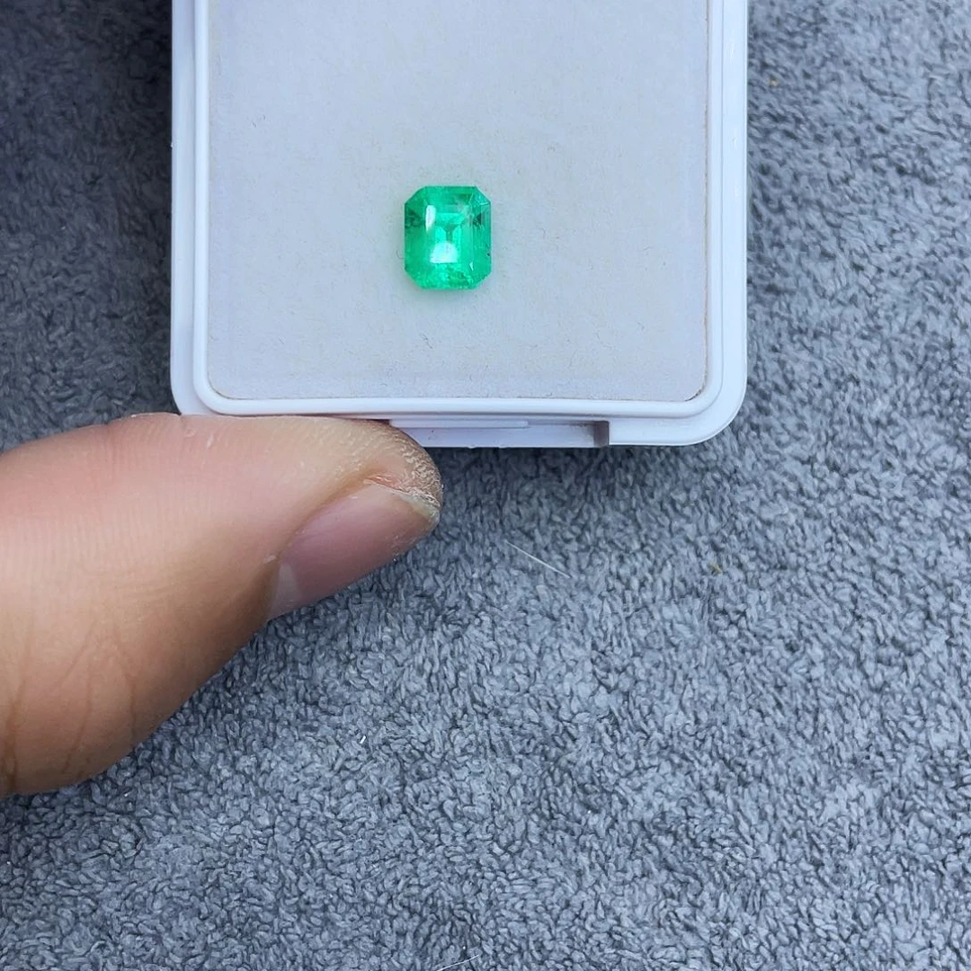 祖母绿裸石1.22Ct