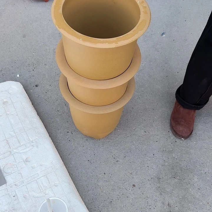 紫砂花盆微瑕特大号金钟黄色