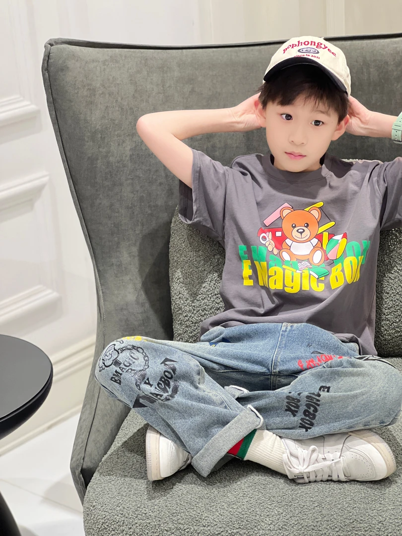 亿洋潮牌童装“七彩熊哥”儿童限量款短袖B5867